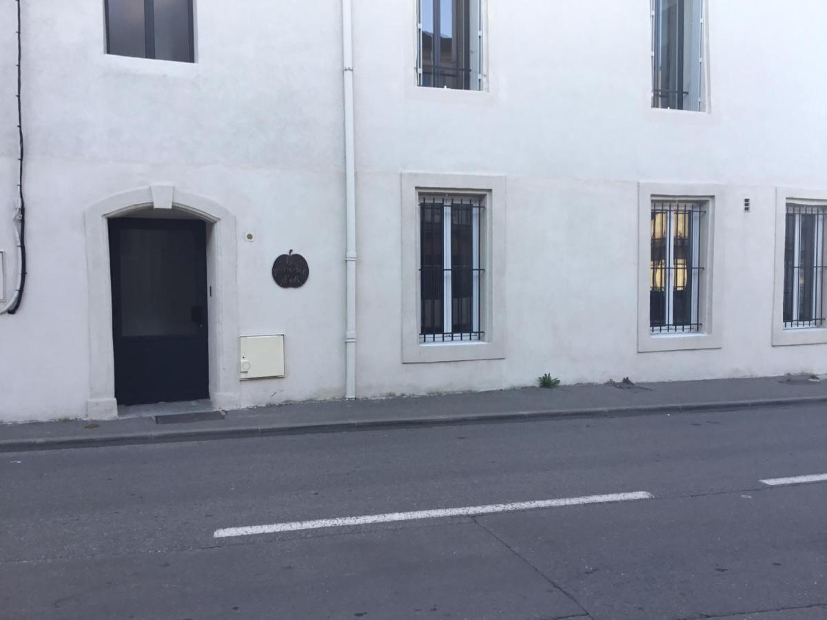 Appartement La Pomme D'Or L'Isle-sur-la-Sorgue Exterior photo